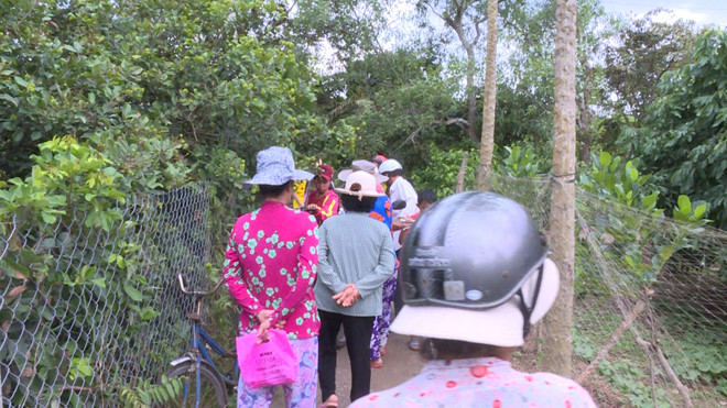 Gia[-]đình[-]ngư[-]dân[-]kiên[-]quyết[-]không[-]giao[-]cá[-]nược[-]Minh[-]Hải[-]quý[-]hiếm